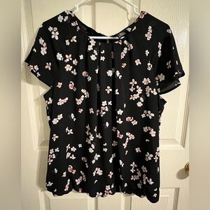 Liz Claiborne Career Floral Short Sleeve Blouse